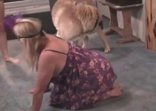 MILF gets her thick booty fucked