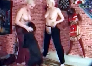 Hound gets naughty with two babes