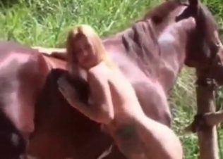 Kinky blonde and a sexy mare