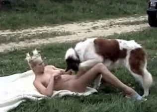 Stacked bitch loving outdoors animal sex