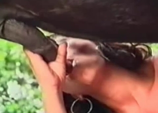 She swallows that delicious horse cum