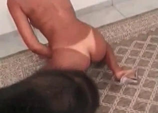 Kinky husky using her body for pleasure