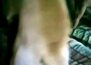 Petite babe fucking with pet’s putz